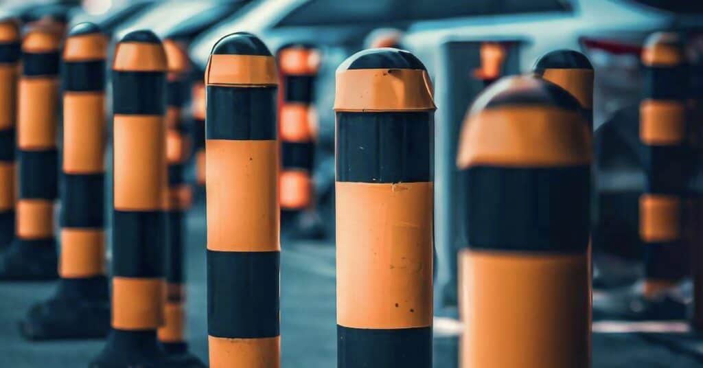 parking lot bollards