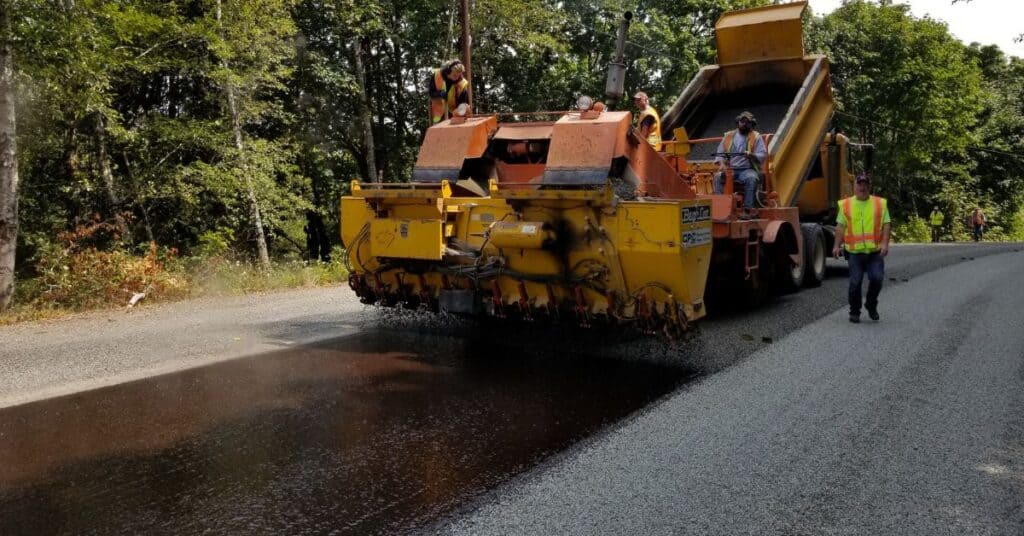 asphalt sealcoating